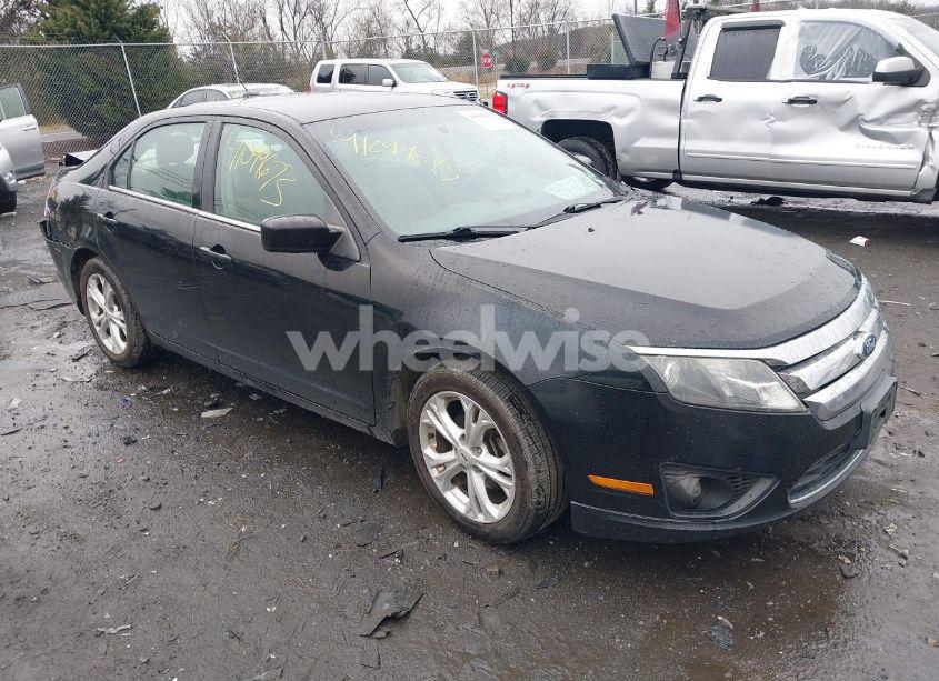 2012 Ford Fusion SE (VIN 3FAHP0HG0CR118768) main photo