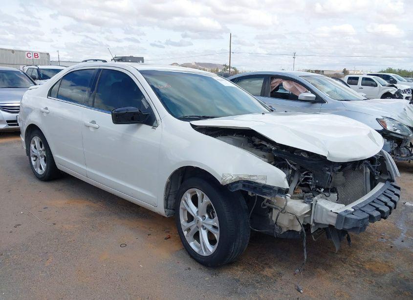 2012 Ford Fusion SE (VIN 3FAHP0HG0CR130144) main photo