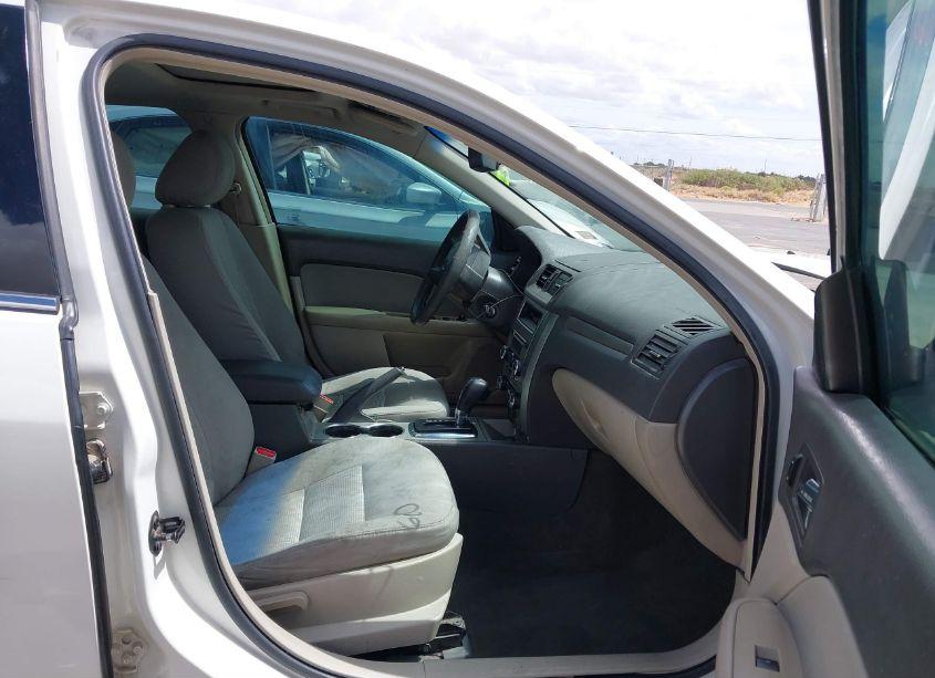 Photo 5 of 2012 Ford Fusion SE (VIN 3FAHP0HG0CR130144)