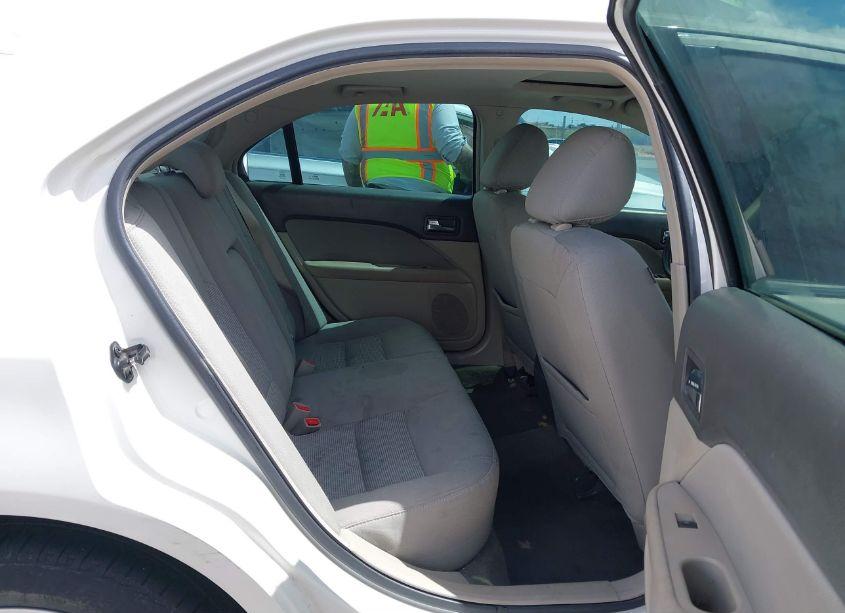 Photo 8 of 2012 Ford Fusion SE (VIN 3FAHP0HG0CR130144)