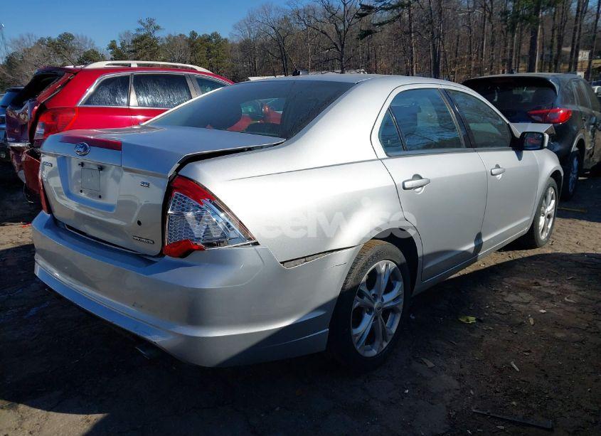 Photo 4 of 2012 Ford Fusion SE (VIN 3FAHP0HG0CR138471)