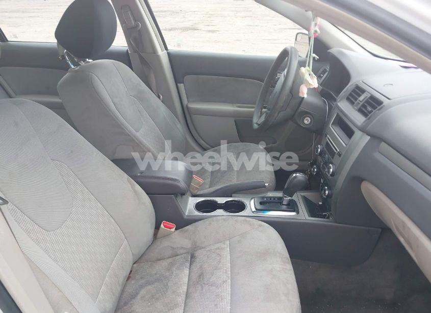 Photo 5 of 2012 Ford Fusion SE (VIN 3FAHP0HG0CR305329)