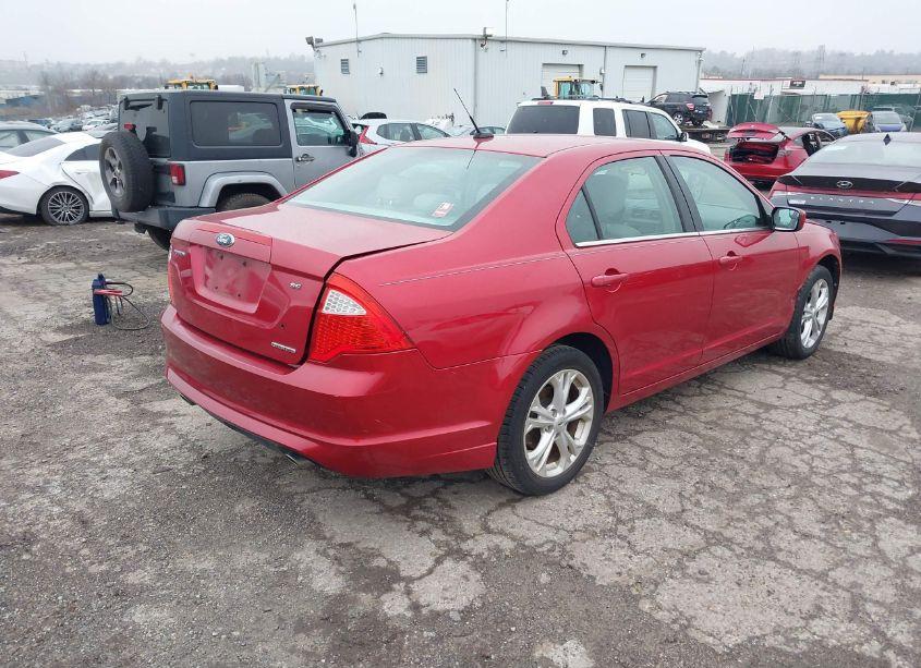 Photo 4 of 2012 Ford Fusion SE (VIN 3FAHP0HG0CR426541)