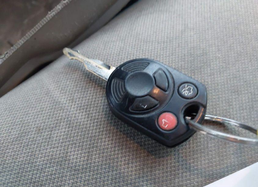 Photo 11 of 2010 Ford Fusion SE (VIN 3FAHP0HG1AR195906)