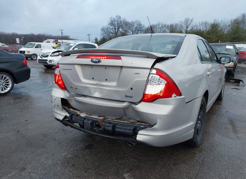 Photo 6 of 2010 Ford Fusion SE (VIN 3FAHP0HG1AR195906)