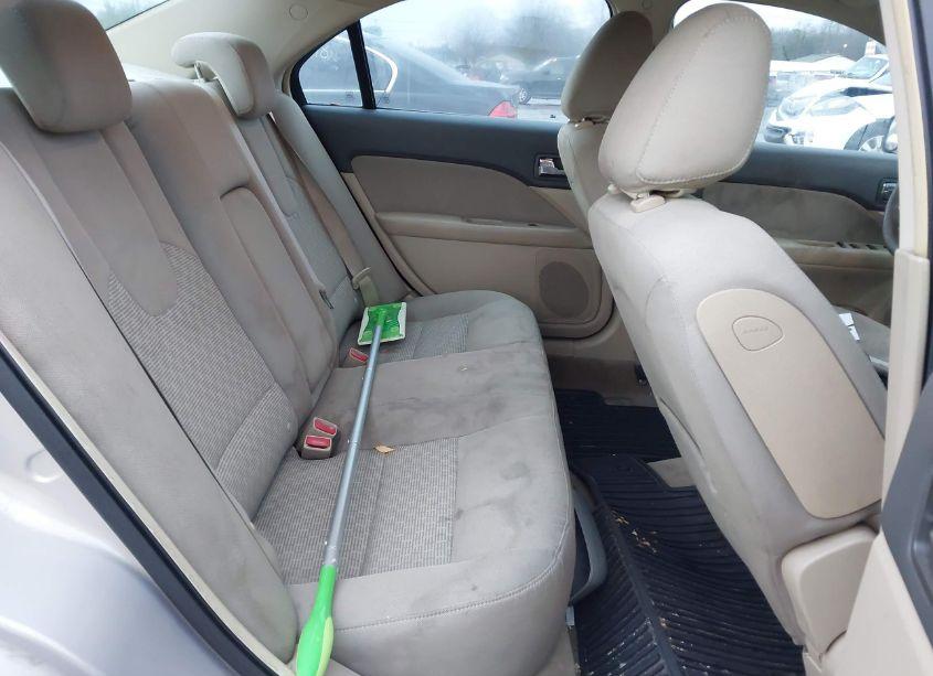 Photo 8 of 2010 Ford Fusion SE (VIN 3FAHP0HG1AR195906)