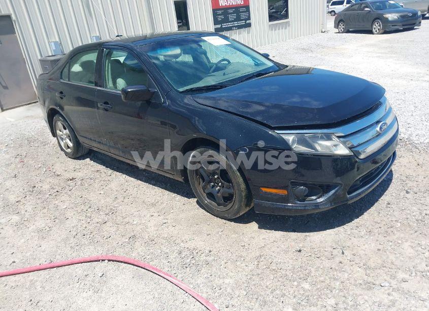 2010 Ford Fusion SE (VIN 3FAHP0HG1AR297352) main photo