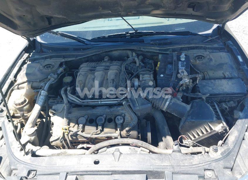 Photo 10 of 2010 Ford Fusion SE (VIN 3FAHP0HG1AR297352)