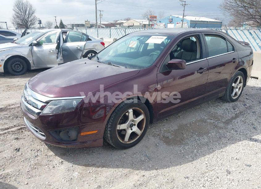 Photo 2 of 2011 Ford Fusion SE (VIN 3FAHP0HG1BR195177)