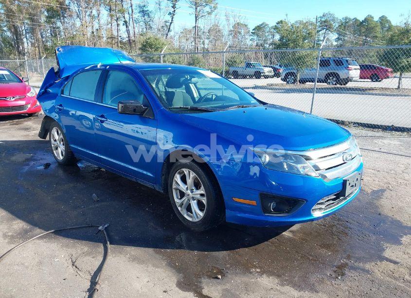 2012 Ford Fusion SE (VIN 3FAHP0HG1CR197691) main photo