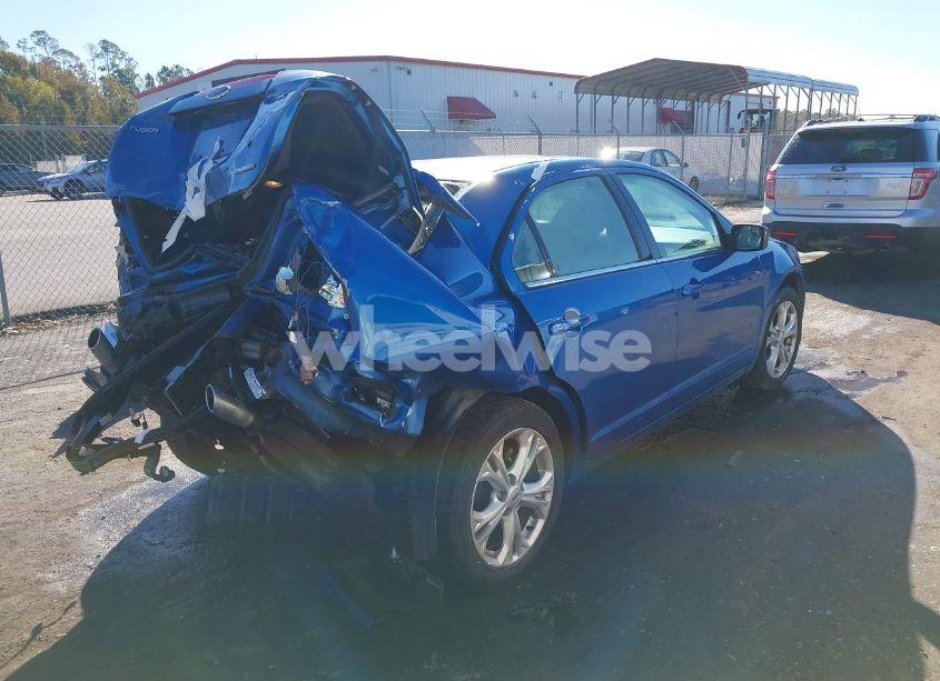 Photo 4 of 2012 Ford Fusion SE (VIN 3FAHP0HG1CR197691)