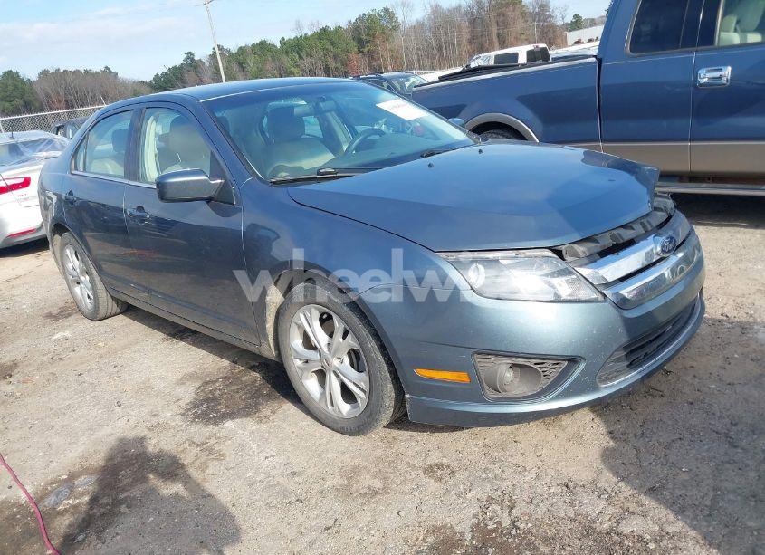 2012 Ford Fusion SE (VIN 3FAHP0HG1CR336928) main photo