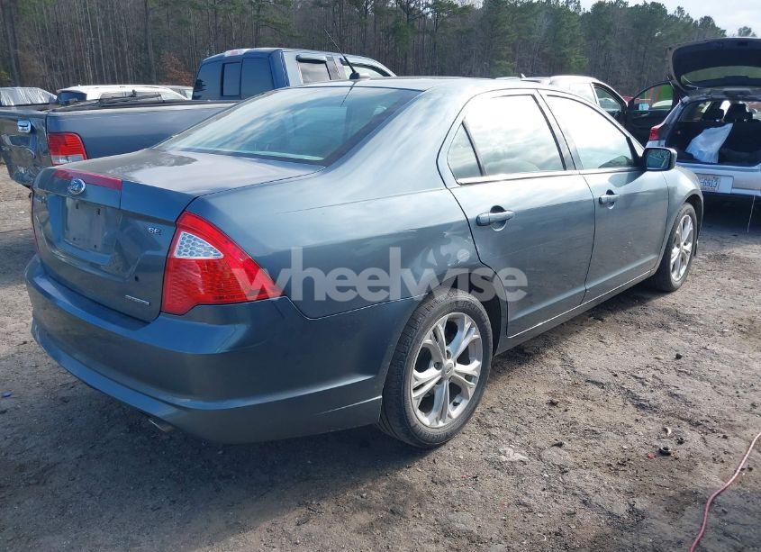 Photo 4 of 2012 Ford Fusion SE (VIN 3FAHP0HG1CR336928)