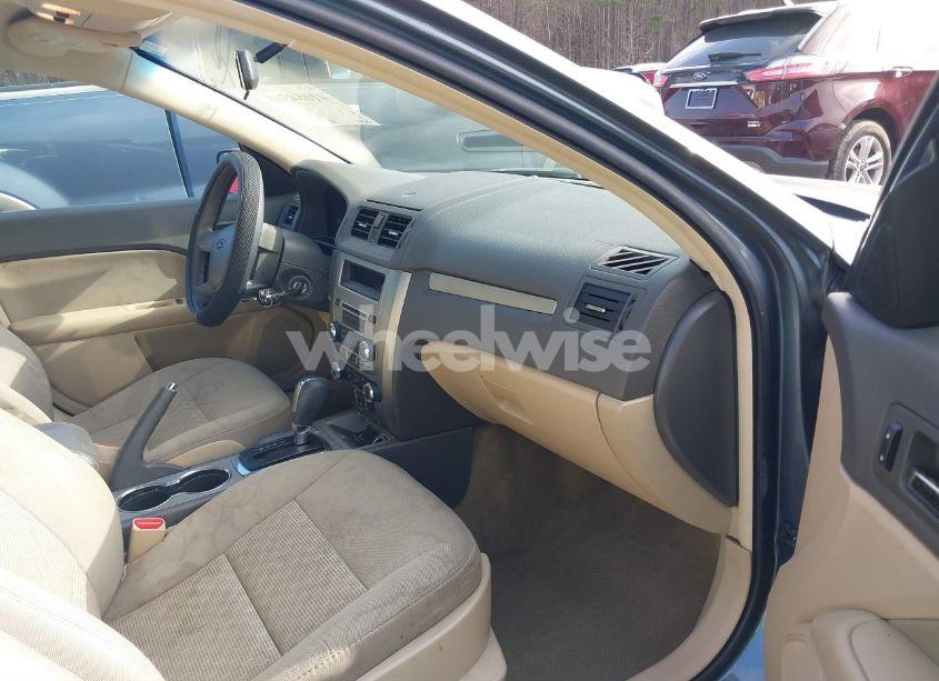 Photo 5 of 2012 Ford Fusion SE (VIN 3FAHP0HG1CR336928)