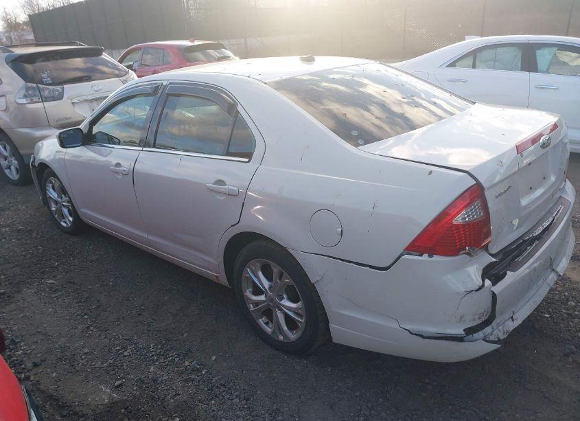 Photo 3 of 2012 Ford Fusion SE (VIN 3FAHP0HG1CR346570)