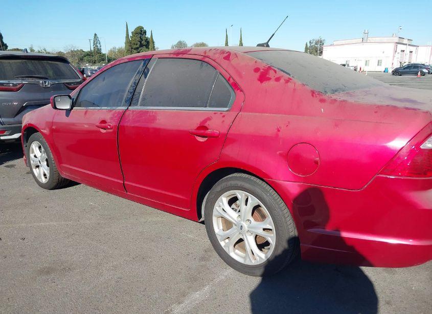 Photo 6 of 2012 Ford Fusion SE (VIN 3FAHP0HG1CR418187)