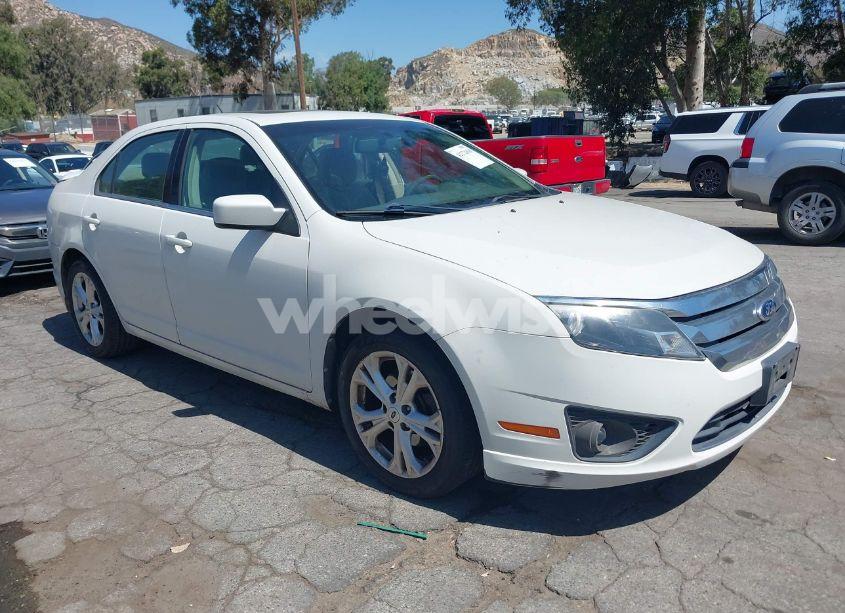 2012 Ford Fusion SE (VIN 3FAHP0HG1CR439198) main photo