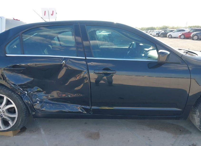 Photo 13 of 2010 Ford Fusion SE (VIN 3FAHP0HG2AR422925)