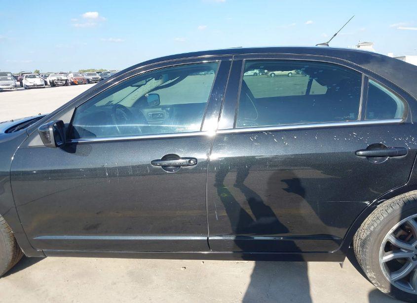Photo 14 of 2010 Ford Fusion SE (VIN 3FAHP0HG2AR422925)