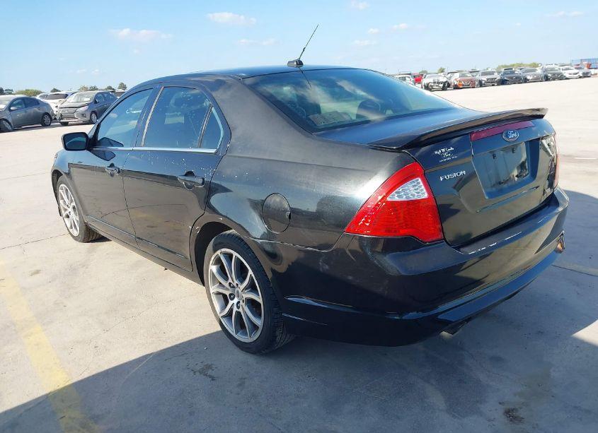 Photo 3 of 2010 Ford Fusion SE (VIN 3FAHP0HG2AR422925)