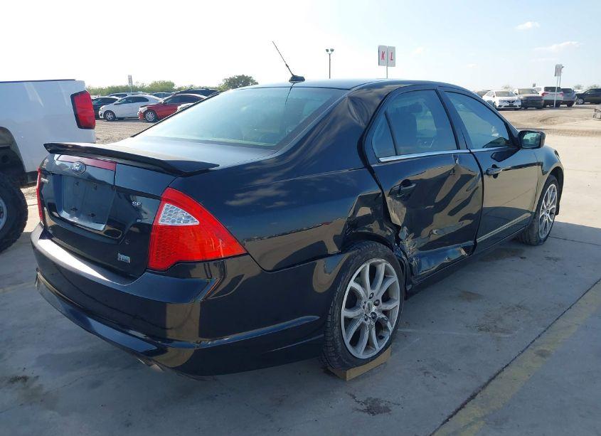 Photo 4 of 2010 Ford Fusion SE (VIN 3FAHP0HG2AR422925)