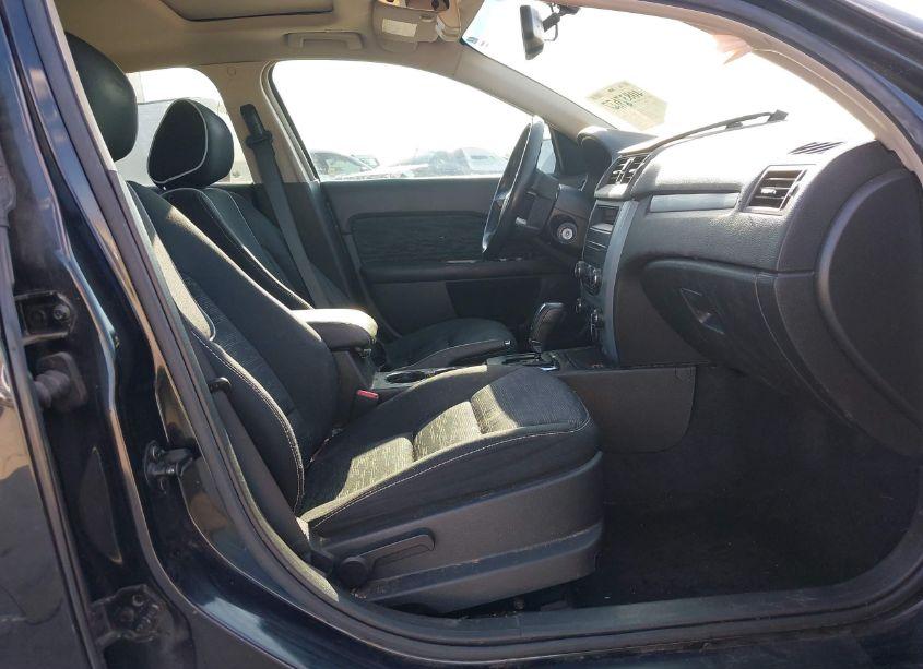 Photo 5 of 2010 Ford Fusion SE (VIN 3FAHP0HG2AR422925)