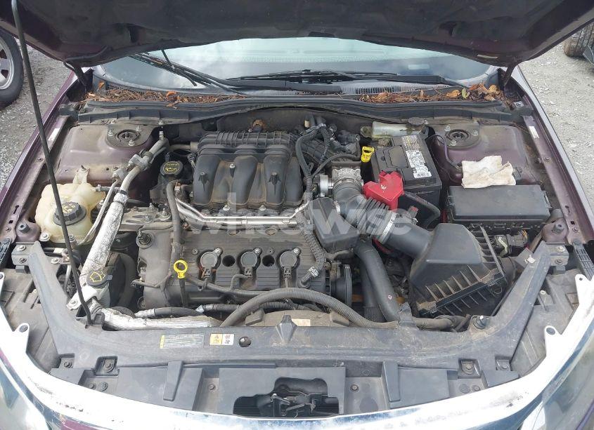 Photo 10 of 2011 Ford Fusion SE (VIN 3FAHP0HG2BR236822)