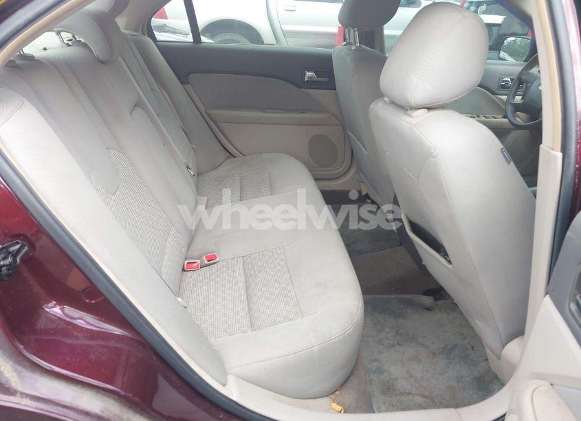 Photo 8 of 2011 Ford Fusion SE (VIN 3FAHP0HG2BR236822)