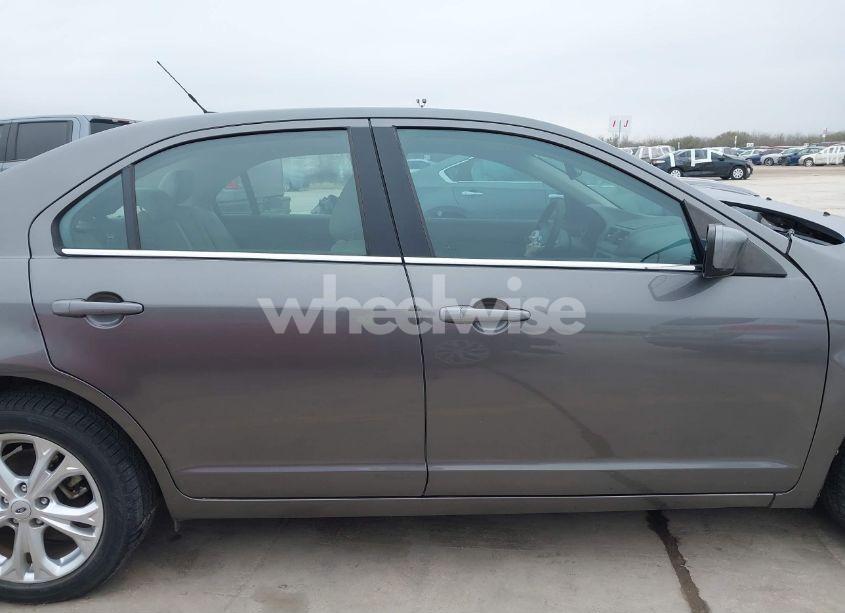 Photo 14 of 2012 Ford Fusion SE (VIN 3FAHP0HG2CR217835)