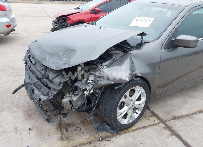 Photo 6 of 2012 Ford Fusion SE (VIN 3FAHP0HG2CR217835)