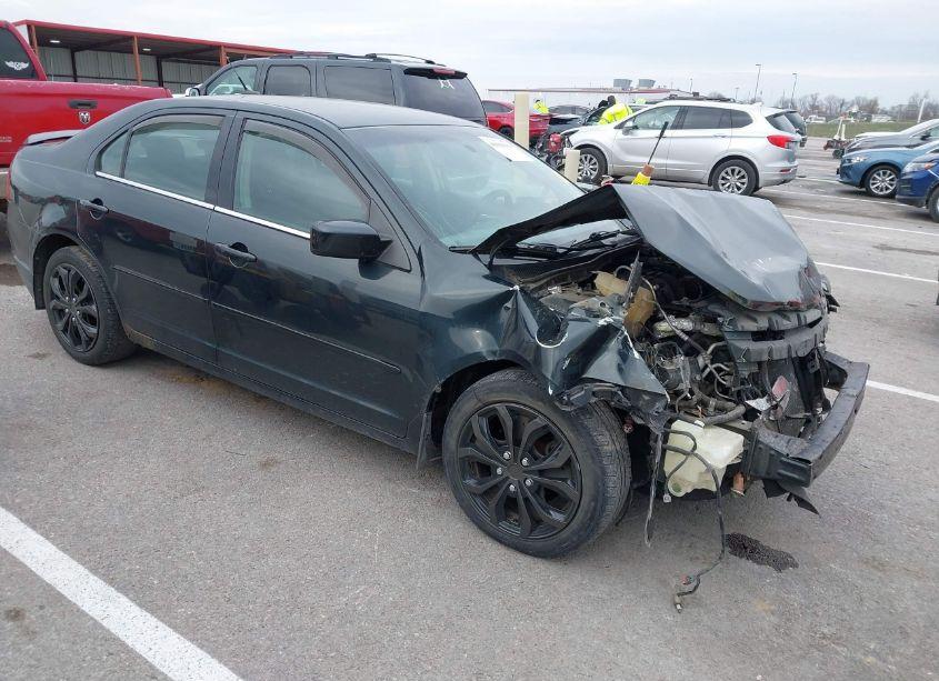 2010 Ford Fusion SE (VIN 3FAHP0HG3AR138011) main photo