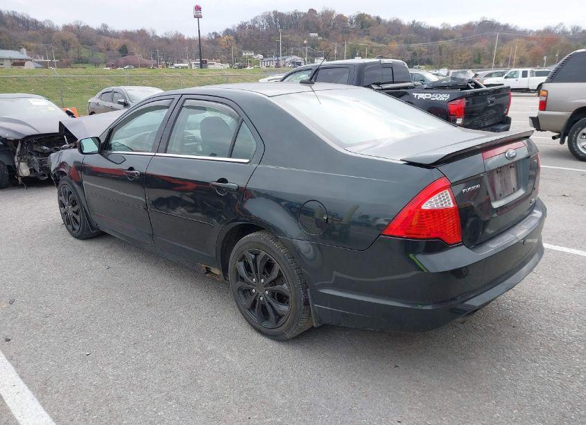 Photo 3 of 2010 Ford Fusion SE (VIN 3FAHP0HG3AR138011)