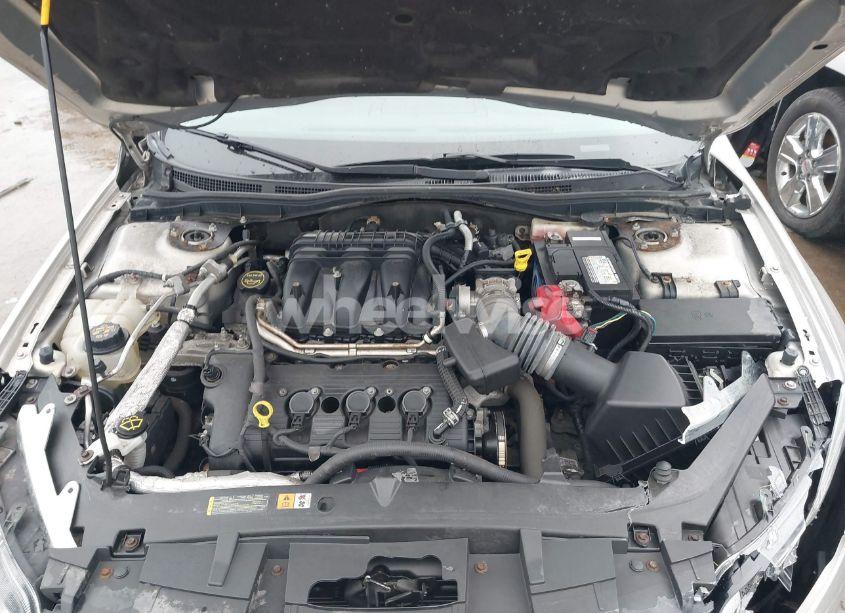 Photo 10 of 2010 Ford Fusion SE (VIN 3FAHP0HG3AR277197)