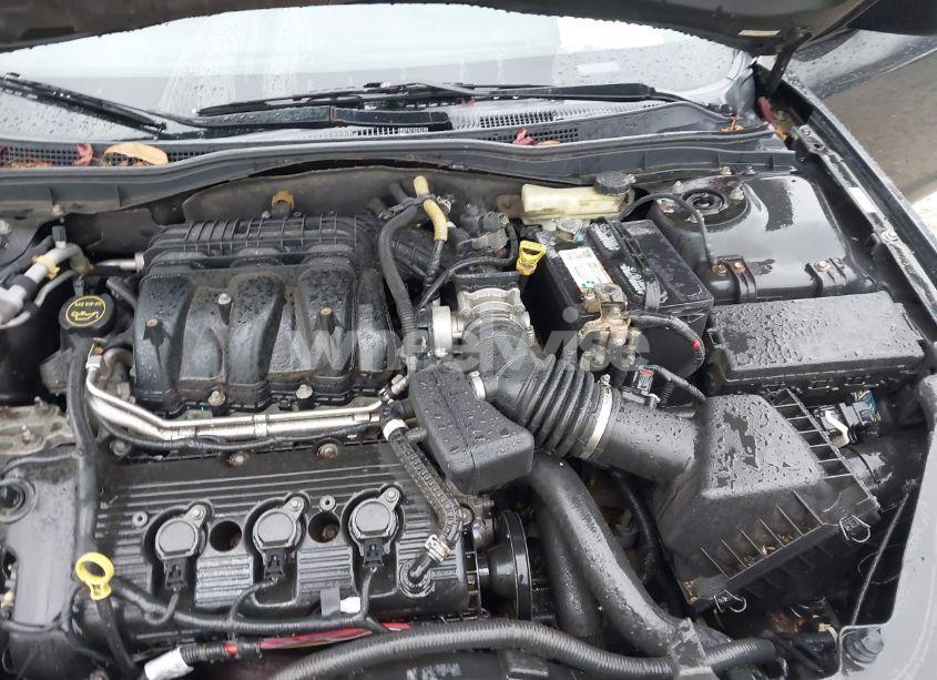 Photo 9 of 2010 Ford Fusion SE (VIN 3FAHP0HG3AR301532)