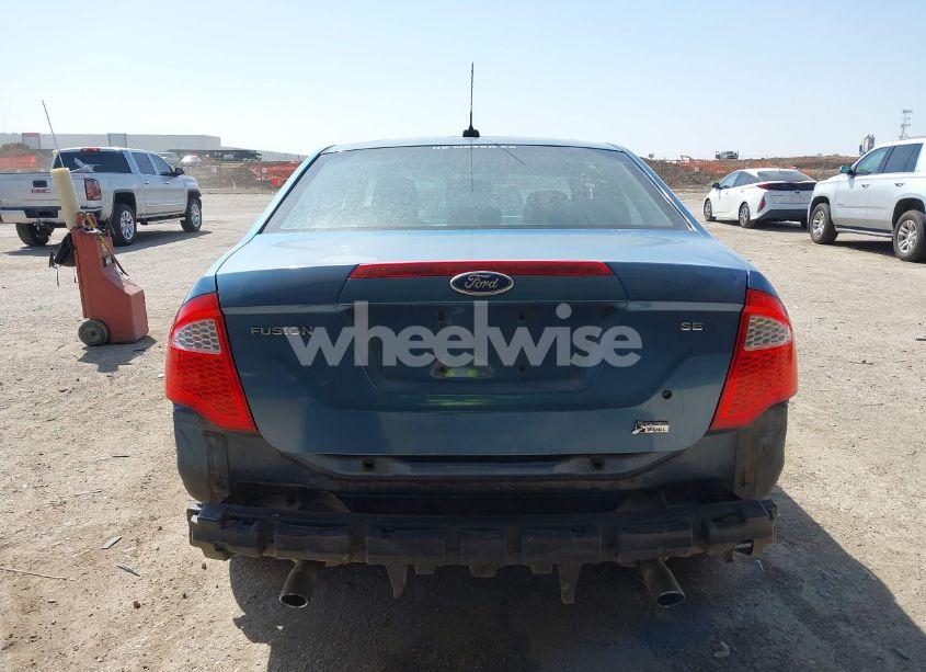 Photo 16 of 2010 Ford Fusion SE (VIN 3FAHP0HG3AR345918)