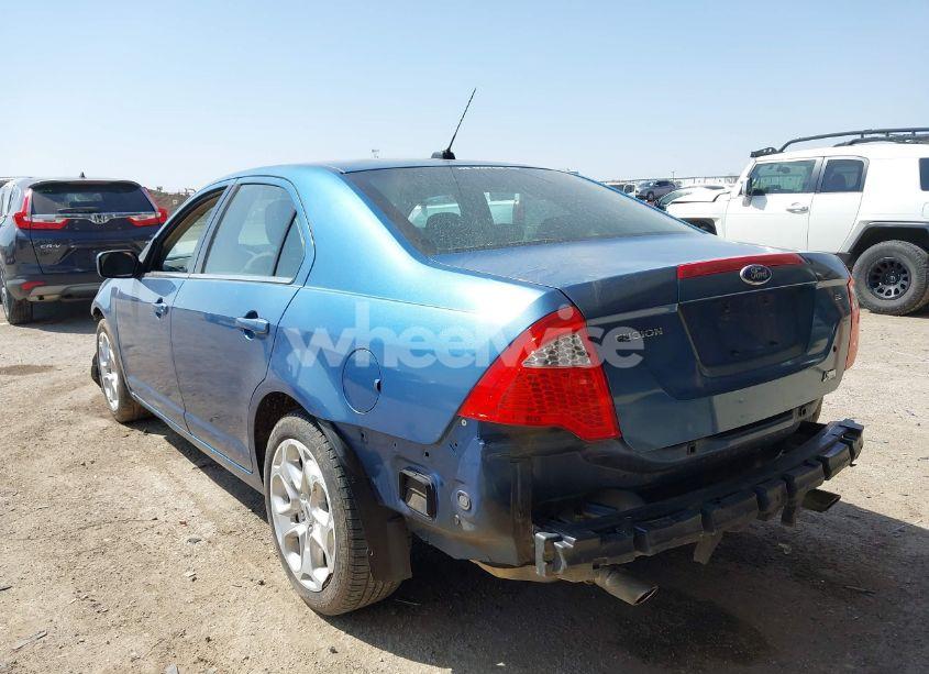 Photo 3 of 2010 Ford Fusion SE (VIN 3FAHP0HG3AR345918)