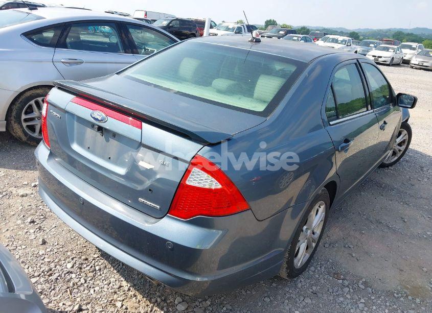 Photo 4 of 2012 Ford Fusion SE (VIN 3FAHP0HG3CR179726)