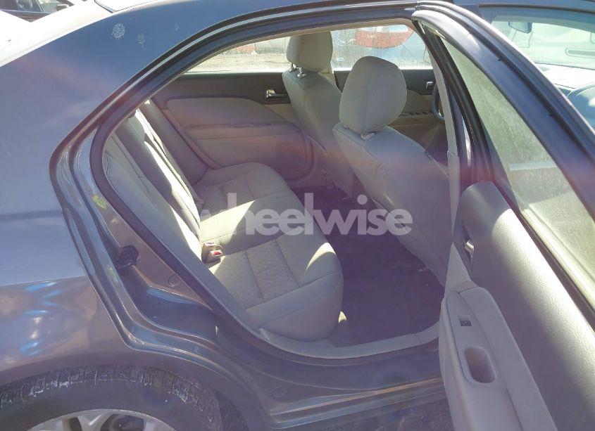 Photo 8 of 2012 Ford Fusion SE (VIN 3FAHP0HG3CR386178)