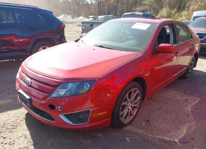 Photo 2 of 2012 Ford Fusion SE (VIN 3FAHP0HG3CR386519)