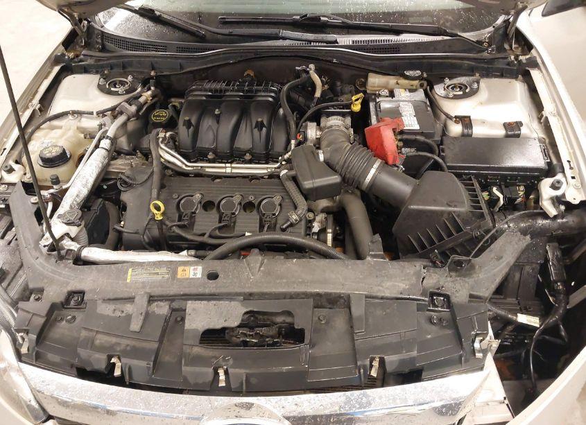 Photo 10 of 2010 Ford Fusion SE (VIN 3FAHP0HG4AR366793)