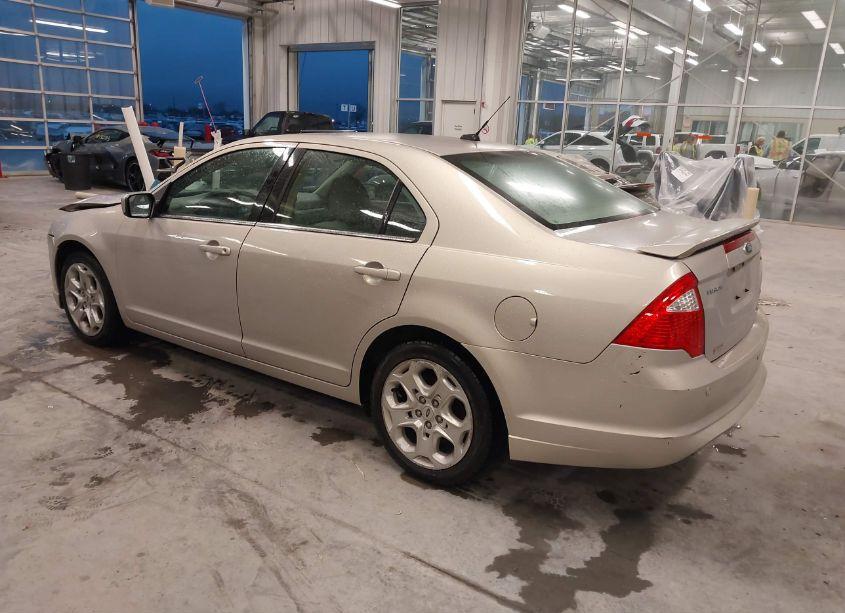 Photo 3 of 2010 Ford Fusion SE (VIN 3FAHP0HG4AR366793)