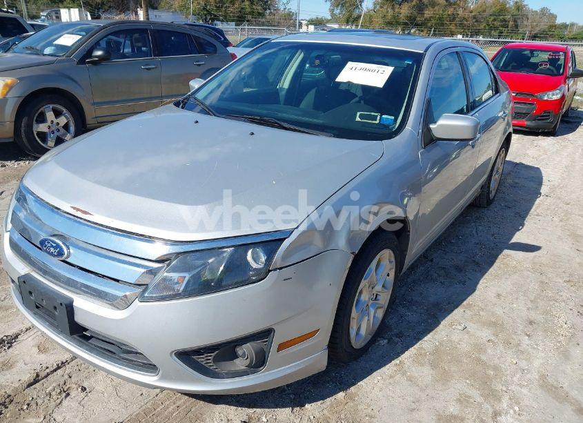 Photo 6 of 2010 Ford Fusion SE (VIN 3FAHP0HG4AR415278)