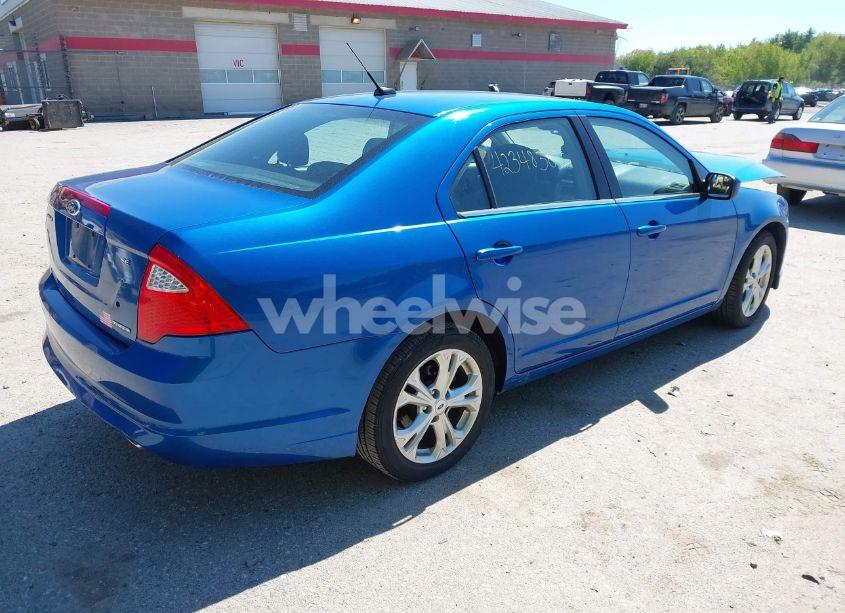 Photo 4 of 2012 Ford Fusion SE (VIN 3FAHP0HG4CR276627)