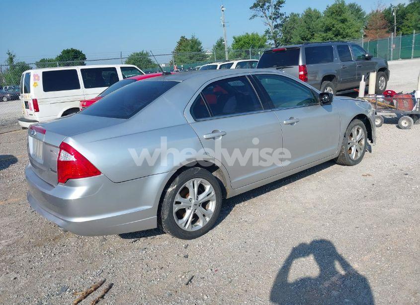 Photo 4 of 2012 Ford Fusion SE (VIN 3FAHP0HG4CR419253)