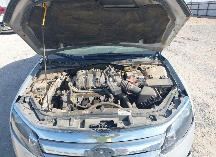 Photo 10 of 2010 Ford Fusion SE (VIN 3FAHP0HG5AR247795)