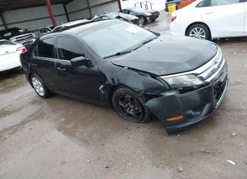 2010 Ford Fusion SE (VIN 3FAHP0HG5AR341031) main photo