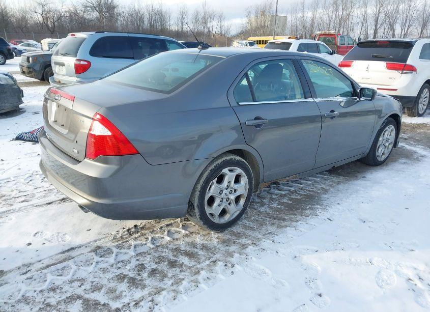 Photo 4 of 2010 Ford Fusion SE (VIN 3FAHP0HG5AR341949)