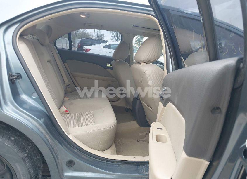 Photo 8 of 2011 Ford Fusion SE (VIN 3FAHP0HG5BR194971)