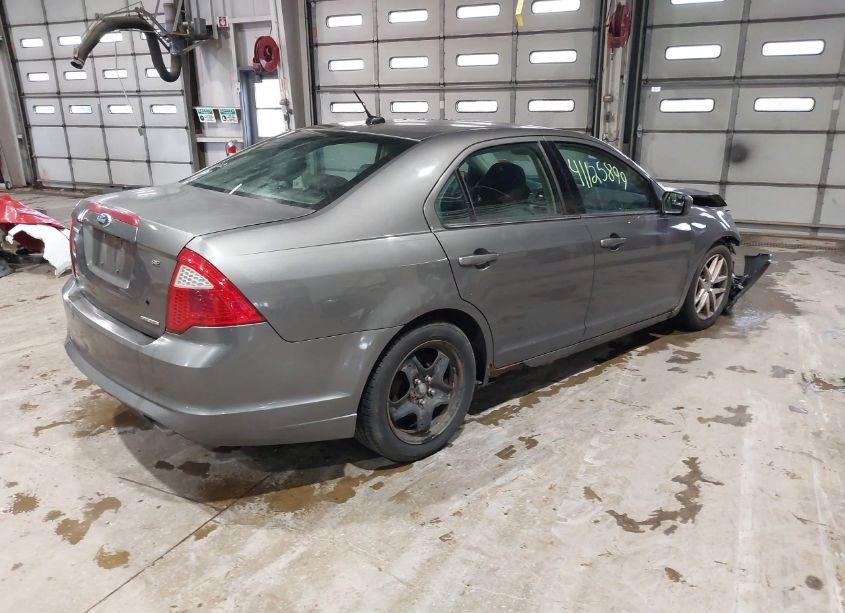 Photo 4 of 2011 Ford Fusion SE (VIN 3FAHP0HG5BR257518)