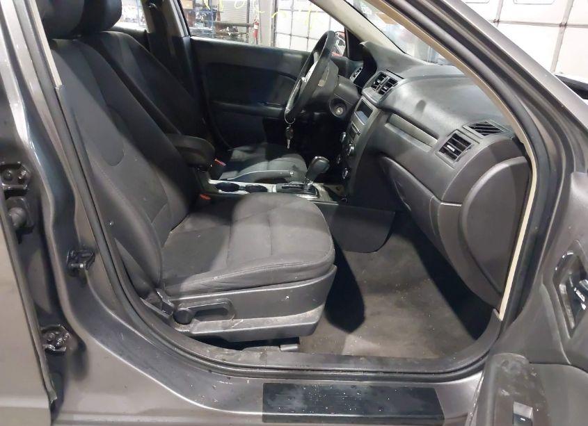 Photo 5 of 2011 Ford Fusion SE (VIN 3FAHP0HG5BR257518)